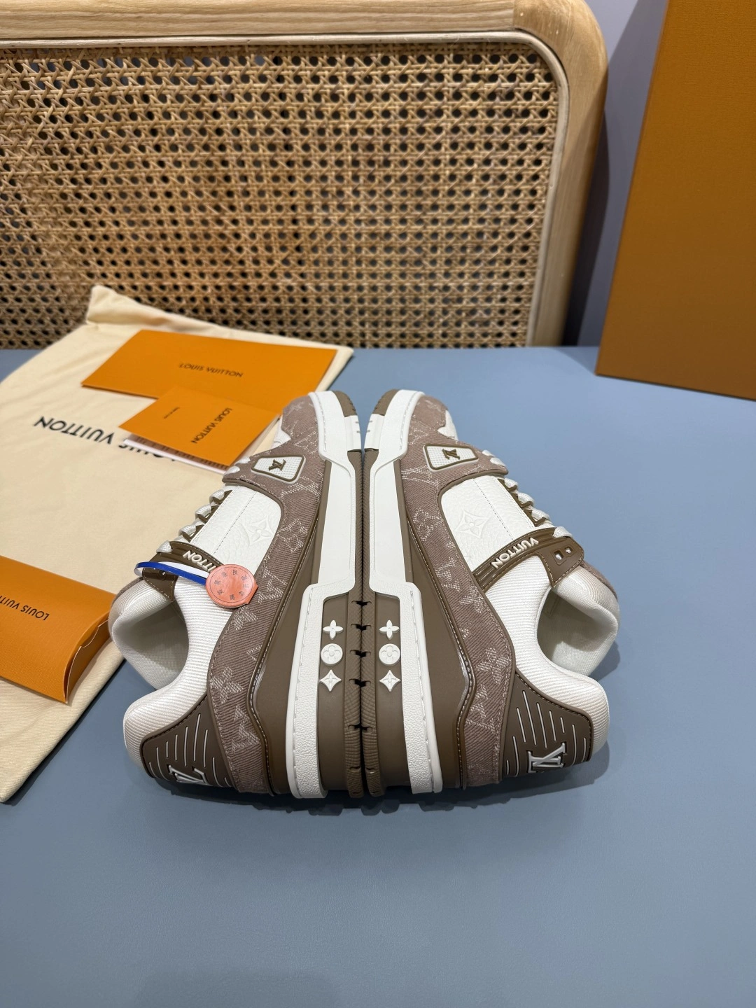 OOBB- 8V 1AJCKN 1AJAGZ Trainer cowhide item:F-X430A1625