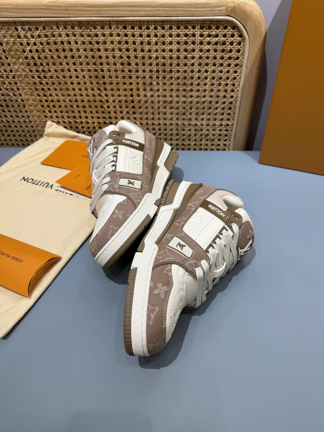 OOBB- 8V 1AJCKN 1AJAGZ Trainer cowhide item:F-X430A1625