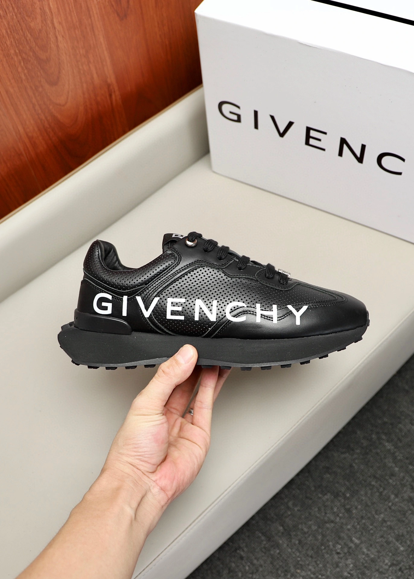 OOBB- BH005CH16G-001 Runner cowhide item：B-X301F0366C