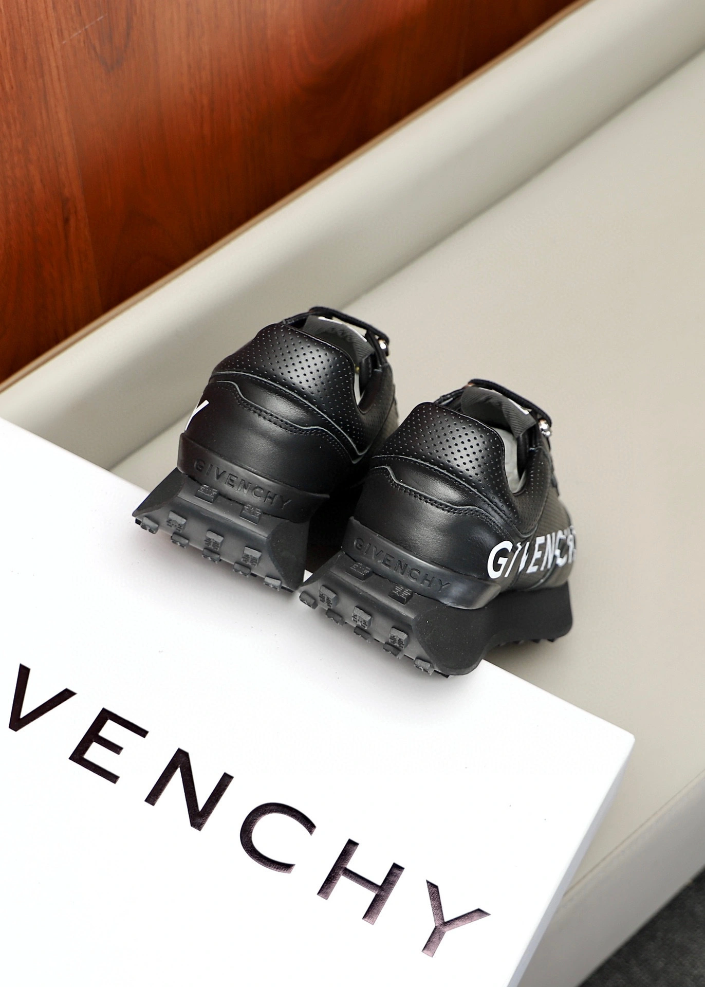 OOBB- BH005CH16G-001 Runner cowhide item：B-X301F0366C