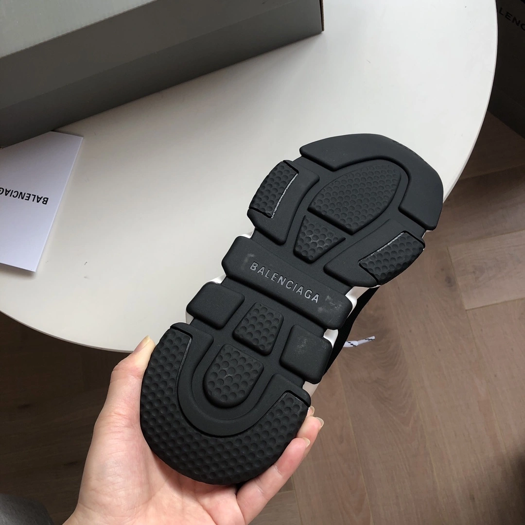 &OOBB- Balenciaga 562159W1HP01000 item : A-X230J1030L