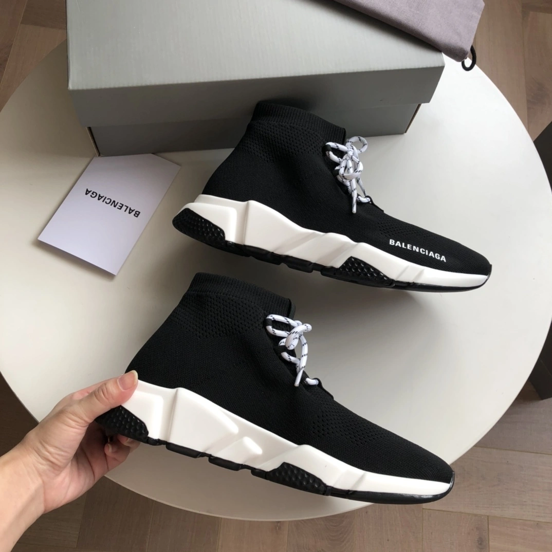 &OOBB- Balenciaga 562159W1HP01000 item : A-X230J1030L