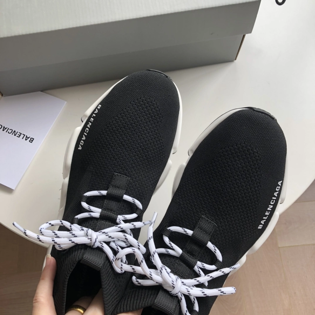 &OOBB- Balenciaga 562159W1HP01000 item : A-X230J1030L