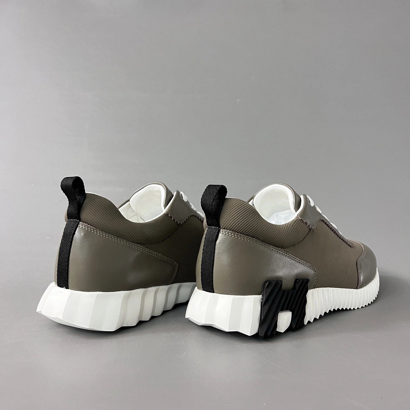 OOBB- H5r75s H261897Z H1R cowhide item:F-X300A2418B