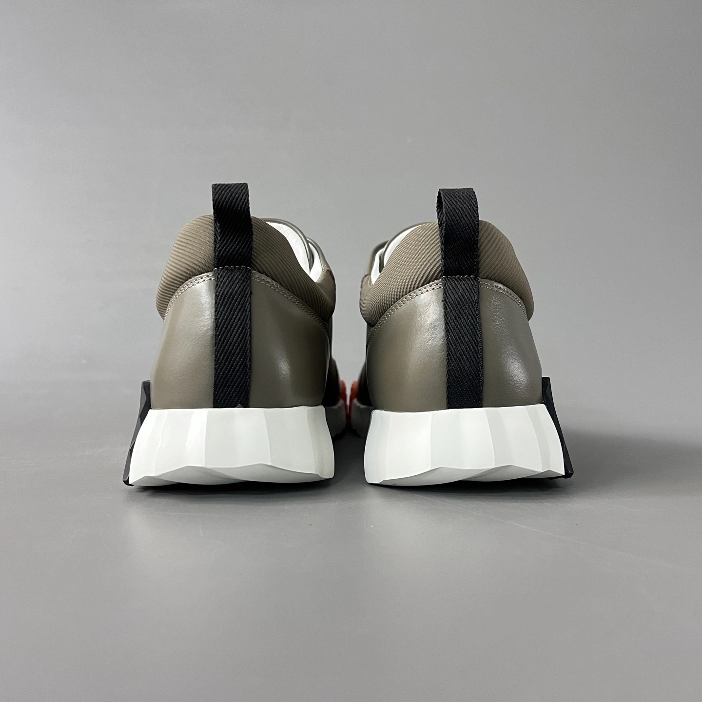 OOBB- H5r75s H261897Z H1R cowhide item:F-X300A2418B
