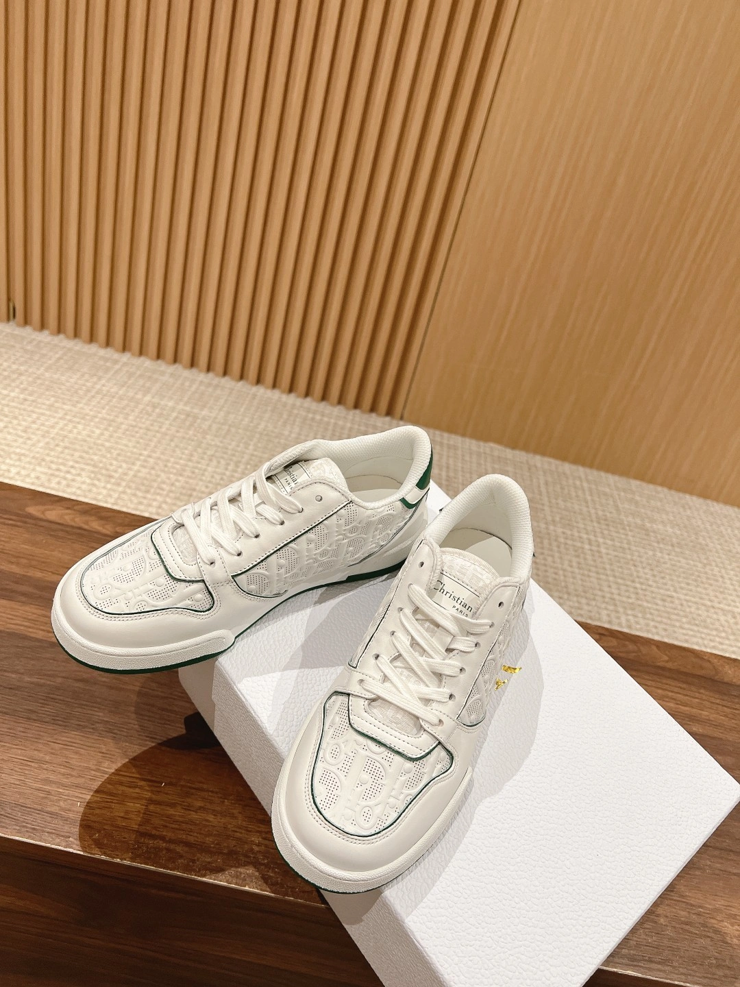 OOBB- KCK366LOM_S55W one cowhide item:D-X032C1424