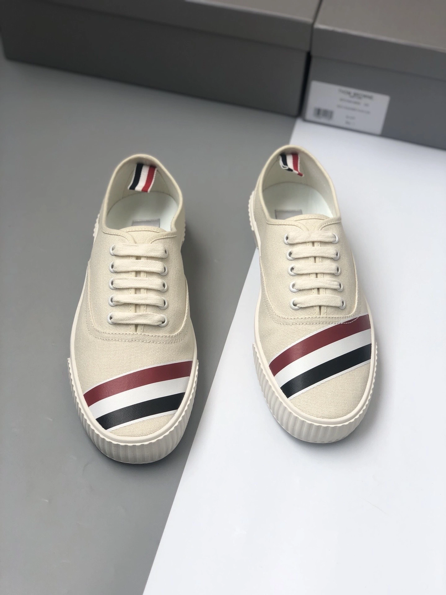 OOBB- MFD201A06555114 THOM BROWNE TB RWB item:B-X185E2627
