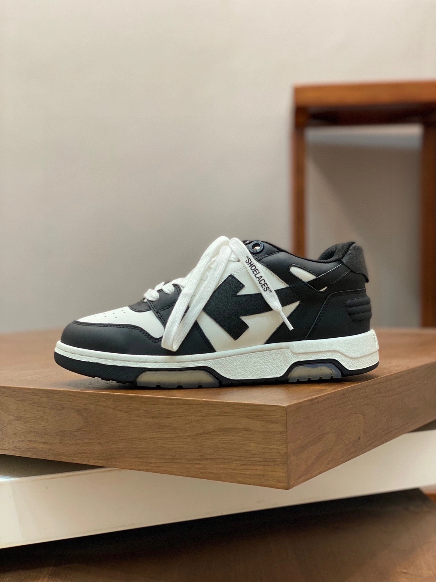 OOBB- OMlA1SS22LEA0010110 Calfskin item:D-X032C0630