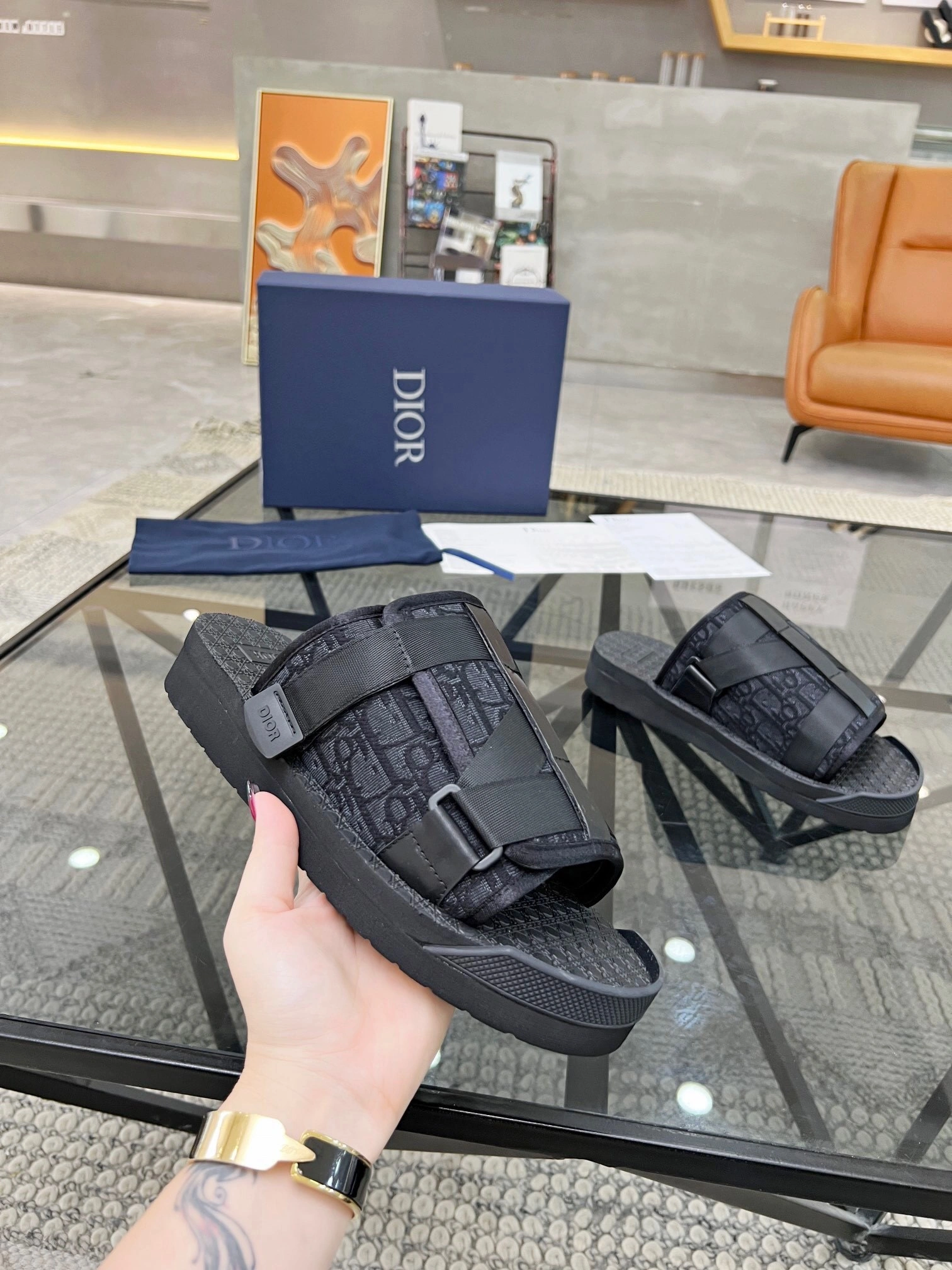 &OOBB- Oblique item:D-X158A3199S