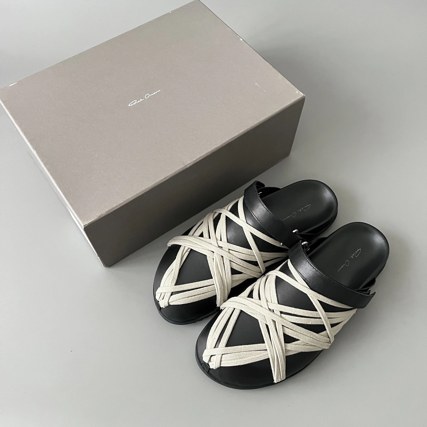 OOBB- Ow59s RU02E1813LOOW-109 RP02E4817LOOW109 calfskin item：E-X300I2413