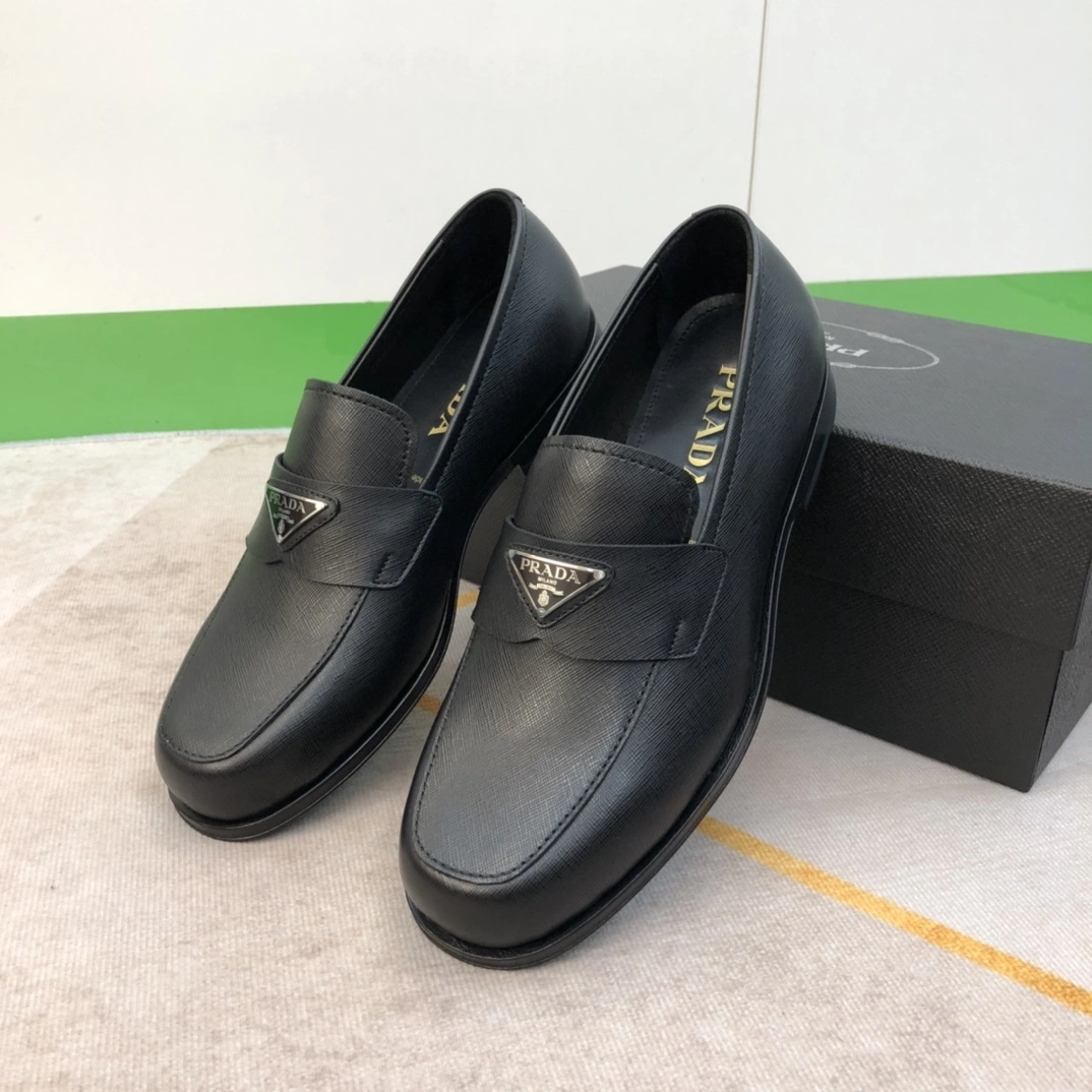 OOBB- Pr141 2DB180_3E0N_F0002 Calfskin item:F-X230A2227B