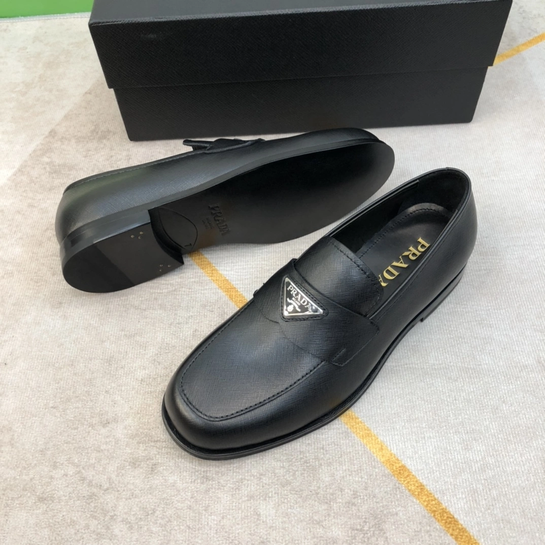 OOBB- Pr141 2DB180_3E0N_F0002 Calfskin item:F-X230A2227B