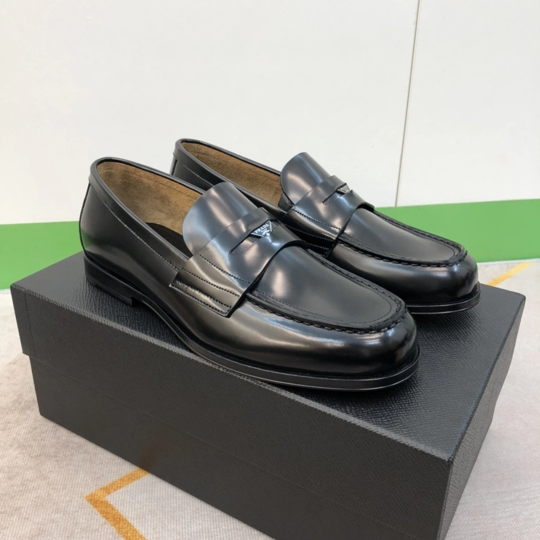 OOBB- Pr141 2DB201_055_F0002 Calfskin item:F-X230A2225B