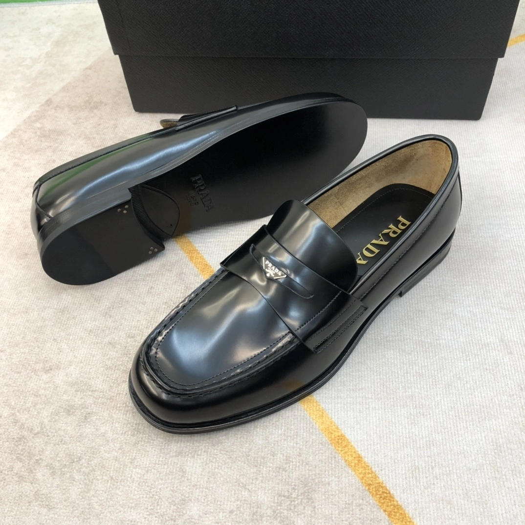 OOBB- Pr141 2DB201_055_F0002 Calfskin item:F-X230A2225B