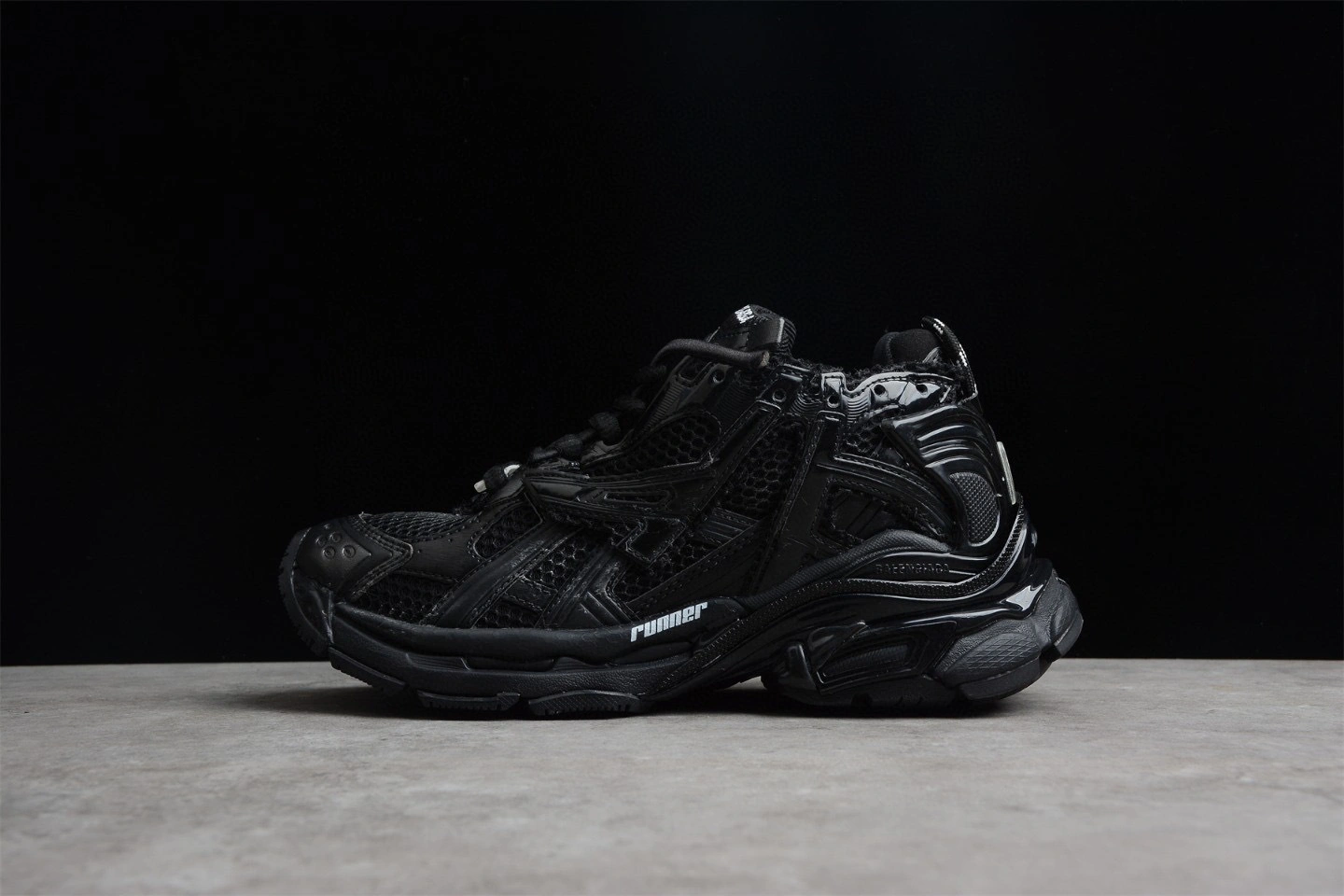 &OOBB- Runner item : A-X349J9843T
