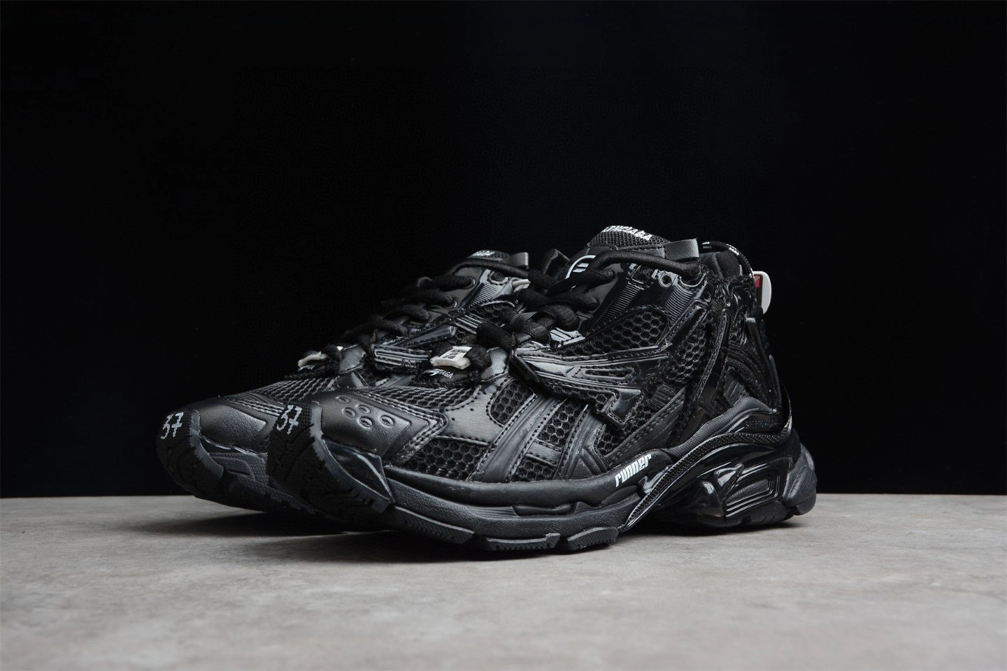 &OOBB- Runner item : A-X349J9843T