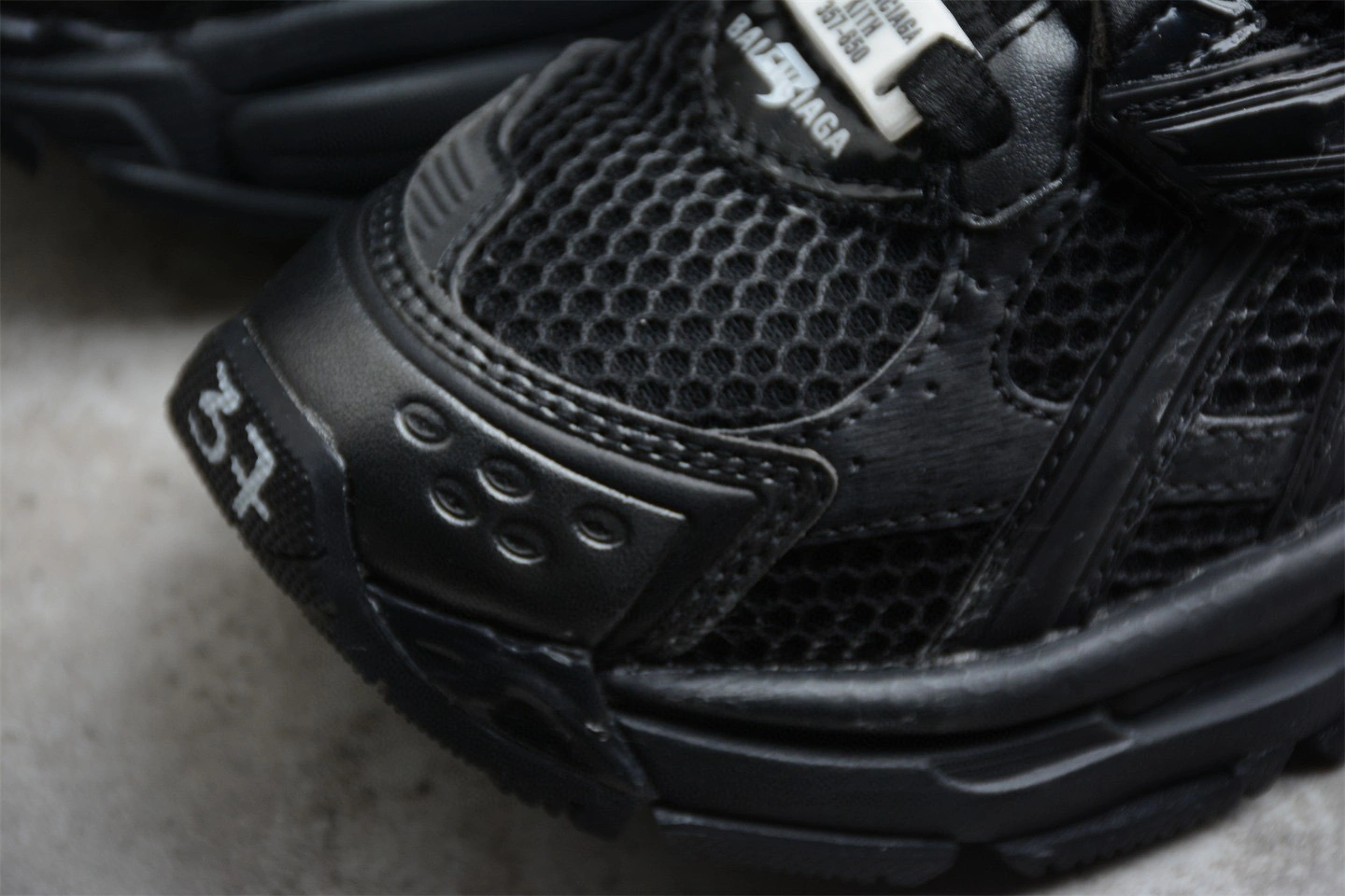 &OOBB- Runner item : A-X349J9843T