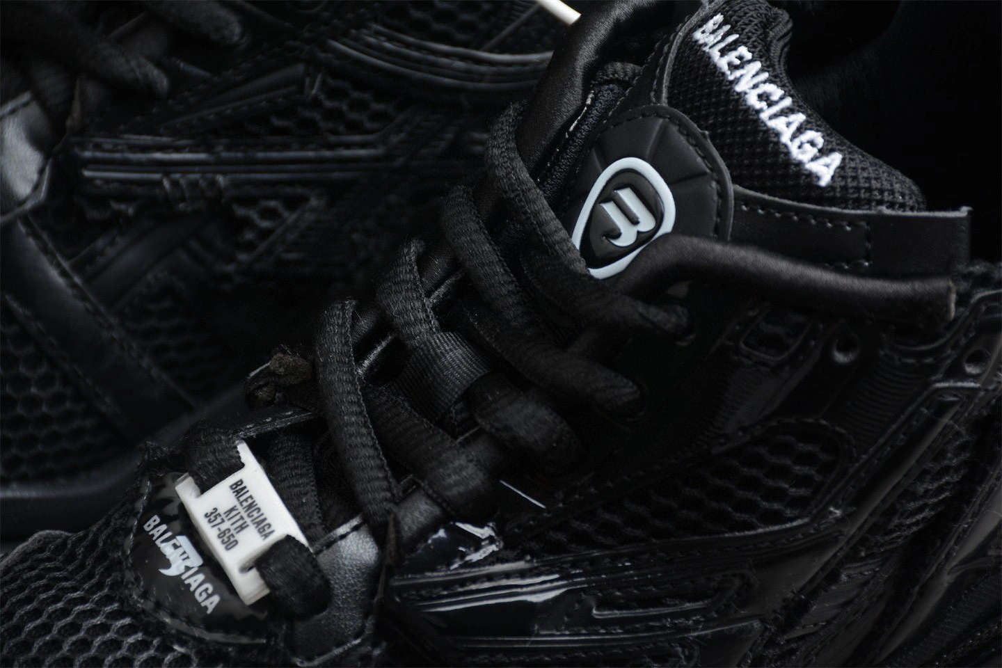 &OOBB- Runner item : A-X349J9843T