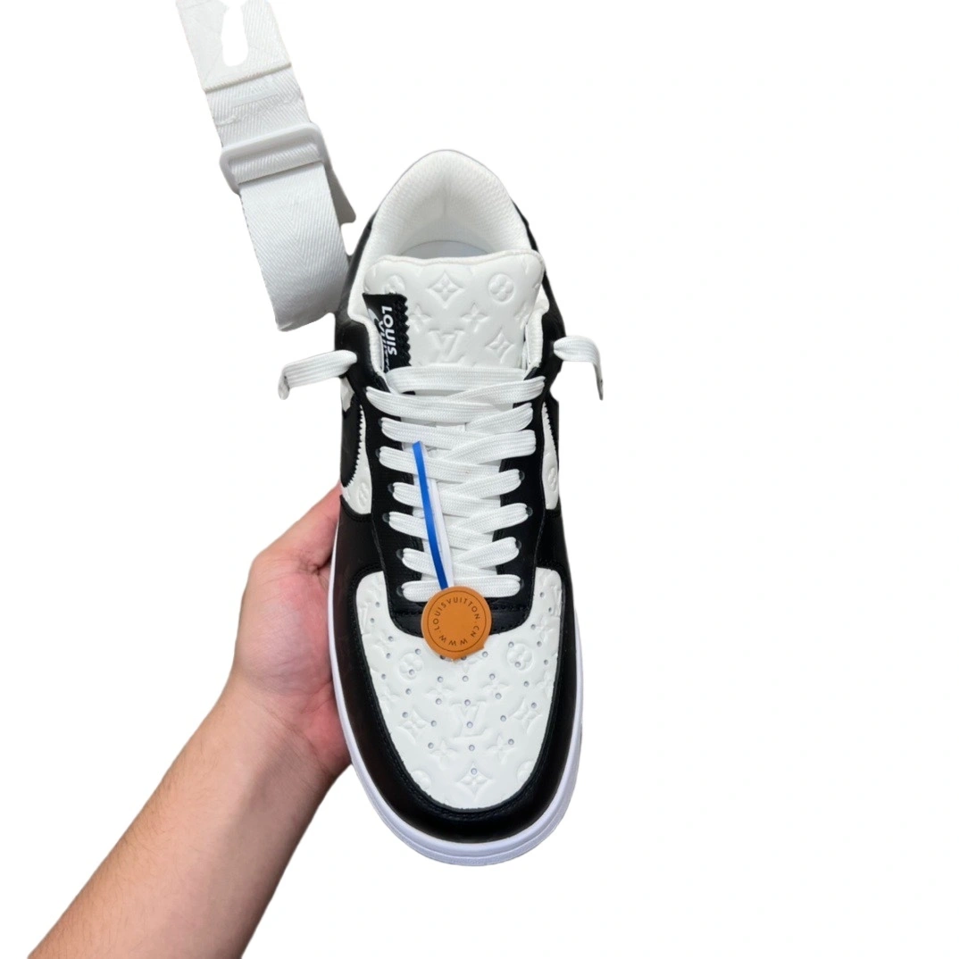 OOBB — THE TEN Swoosh item:C-X158C0694