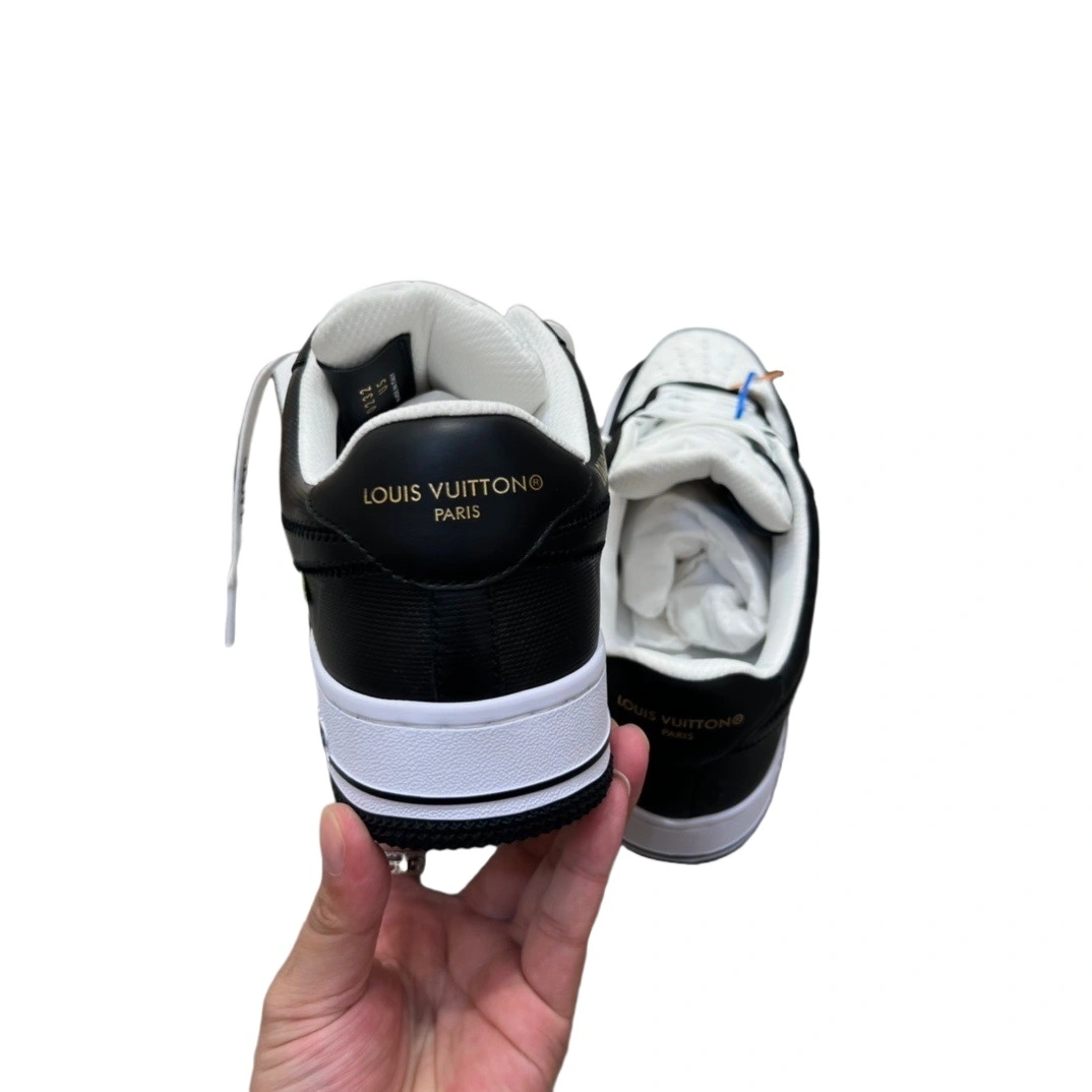 OOBB — THE TEN Swoosh item:C-X158C0694