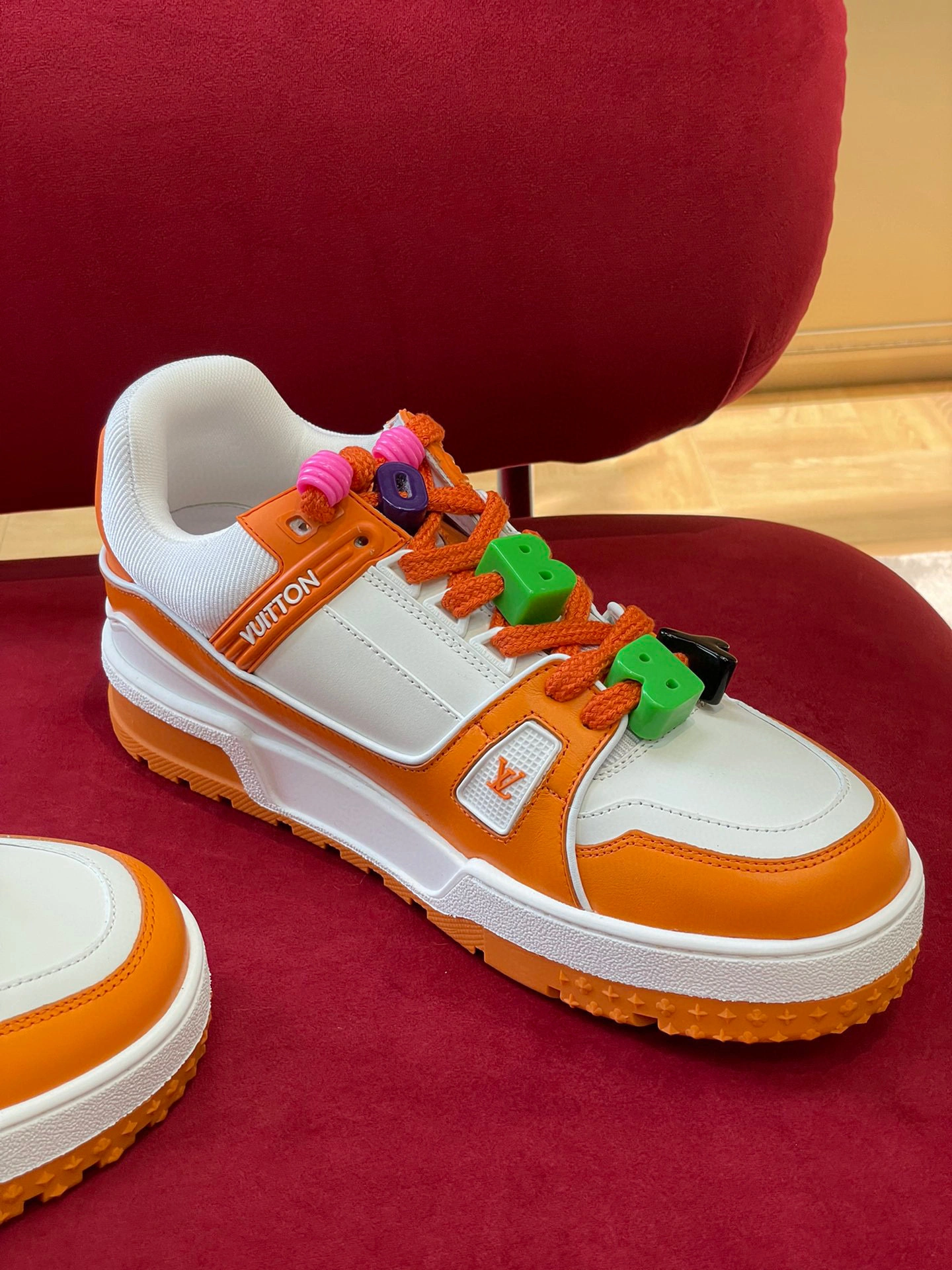 OOBB- Traine Calfskin item:B-X158J2128