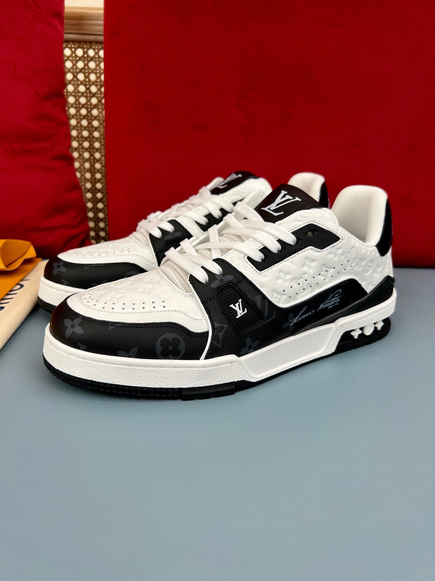 &OOBB- Trainer 1AANED item:B-X430L2003