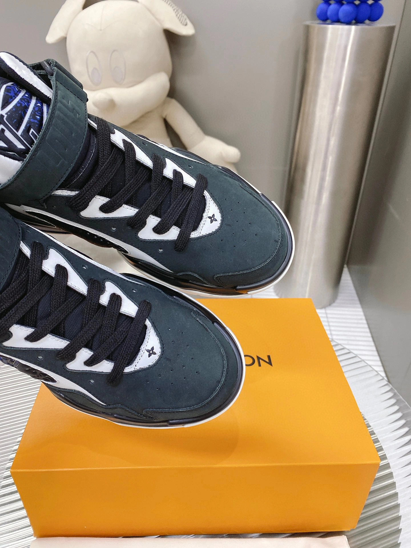 OOBB- Trainer 2 item:B-X198J2126