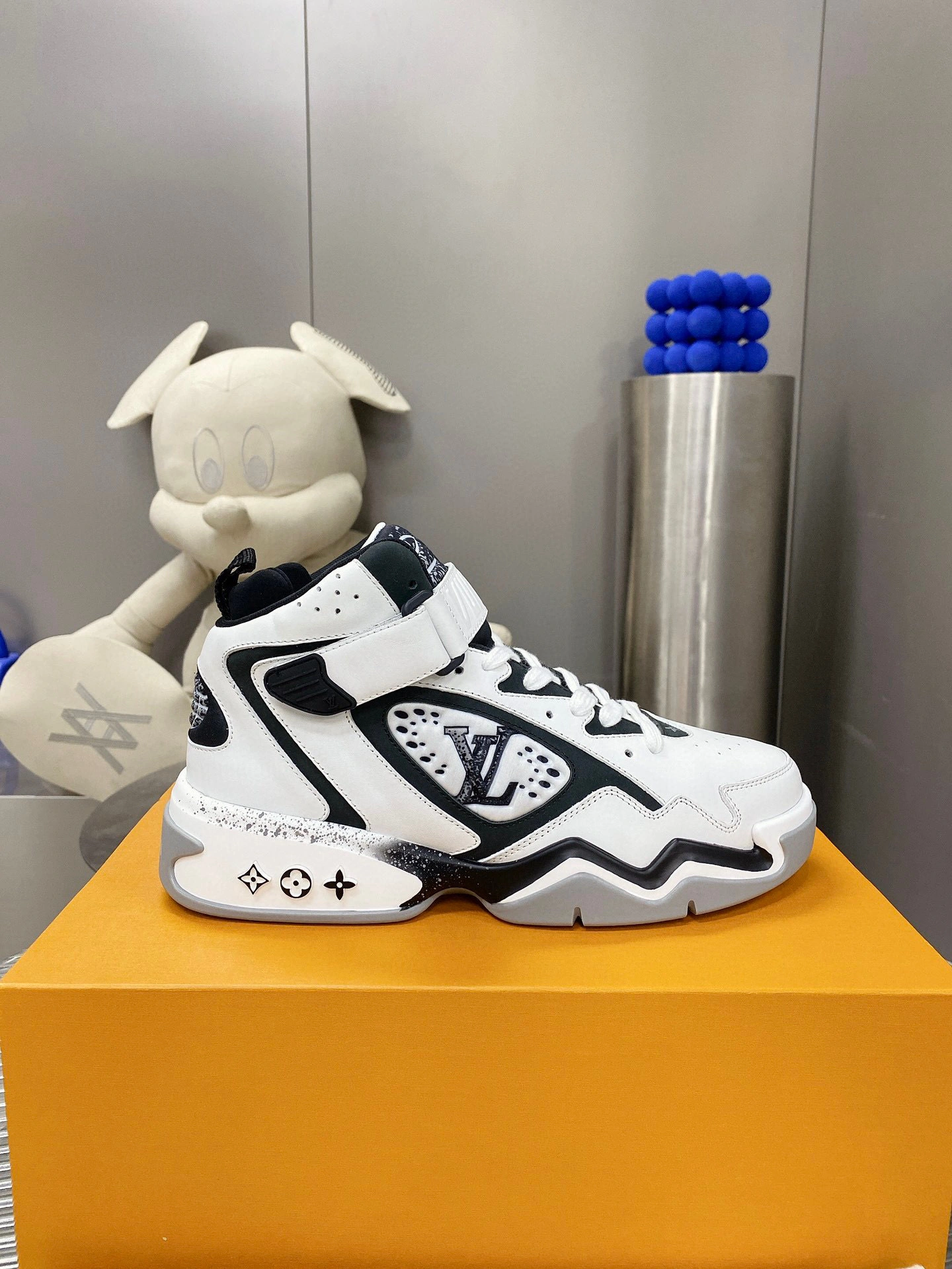 OOBB- Trainer 2 item:B-X198J2127