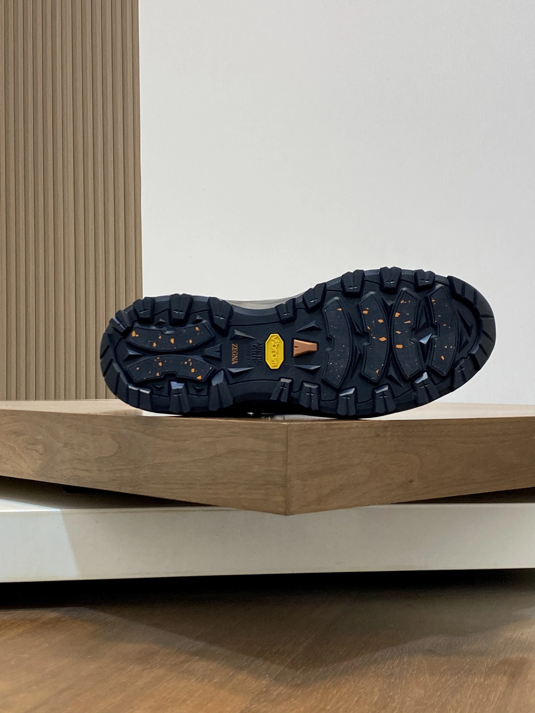 OOBB--Z5691 LHPRZ-S5835Z-TDM Calfskin item:E-X062L1404B
