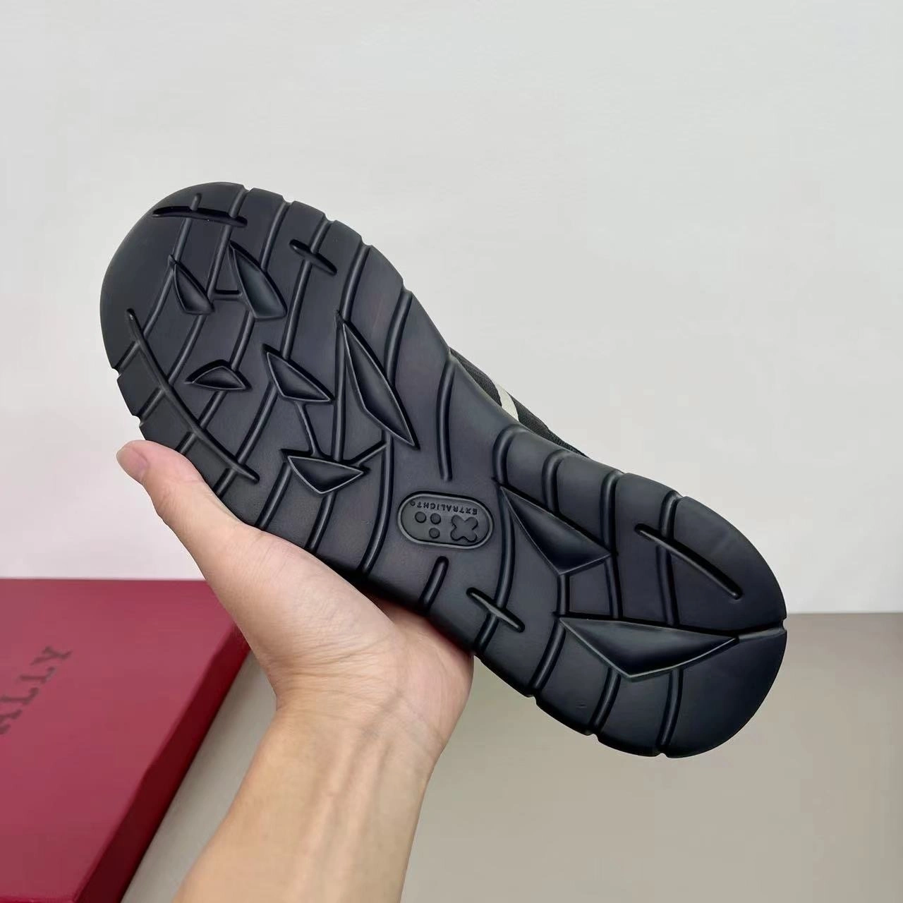OOBB- item:B-X185E2713