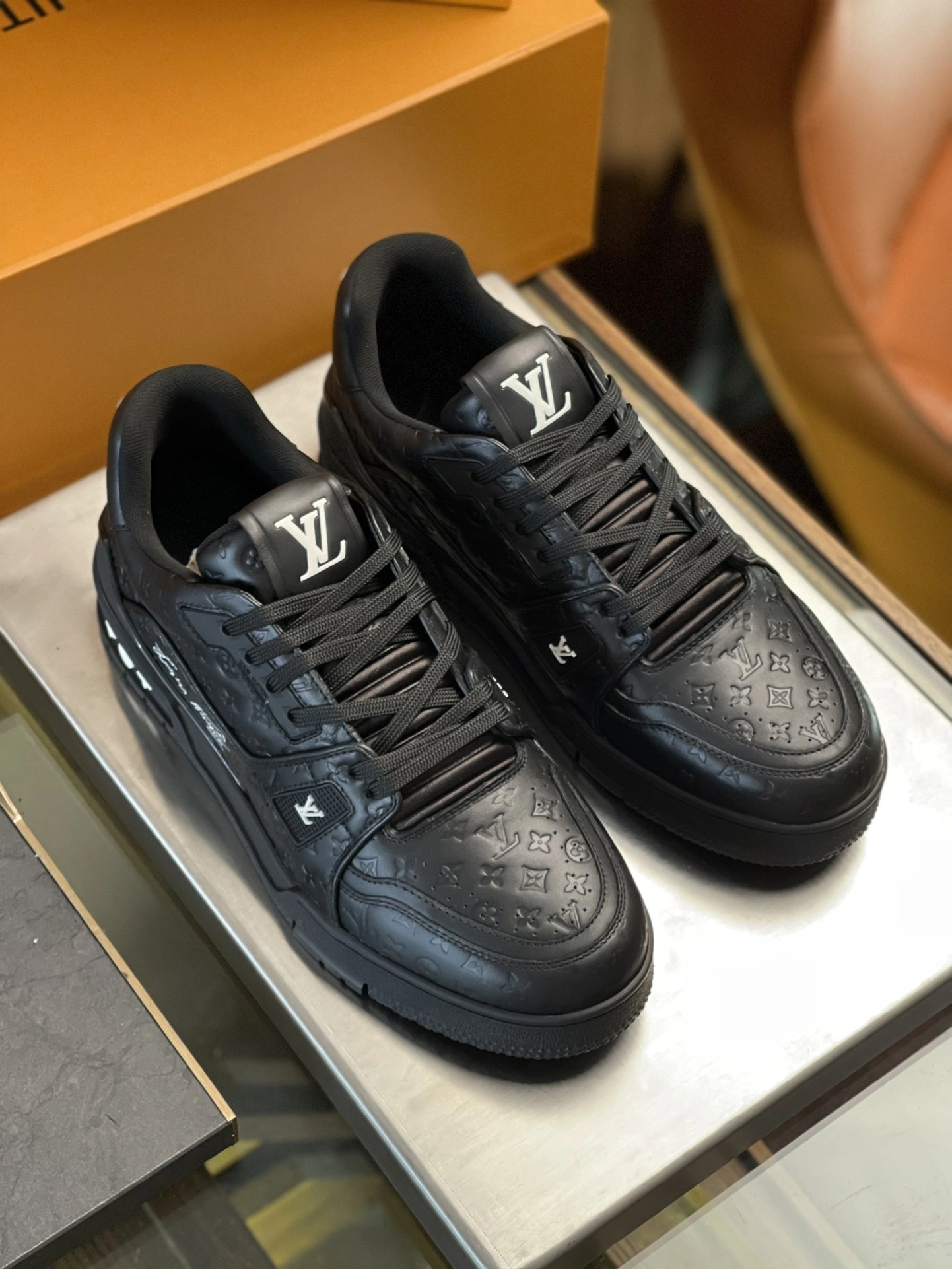 OOBB— 2022TRAINER item:C-X158B1607