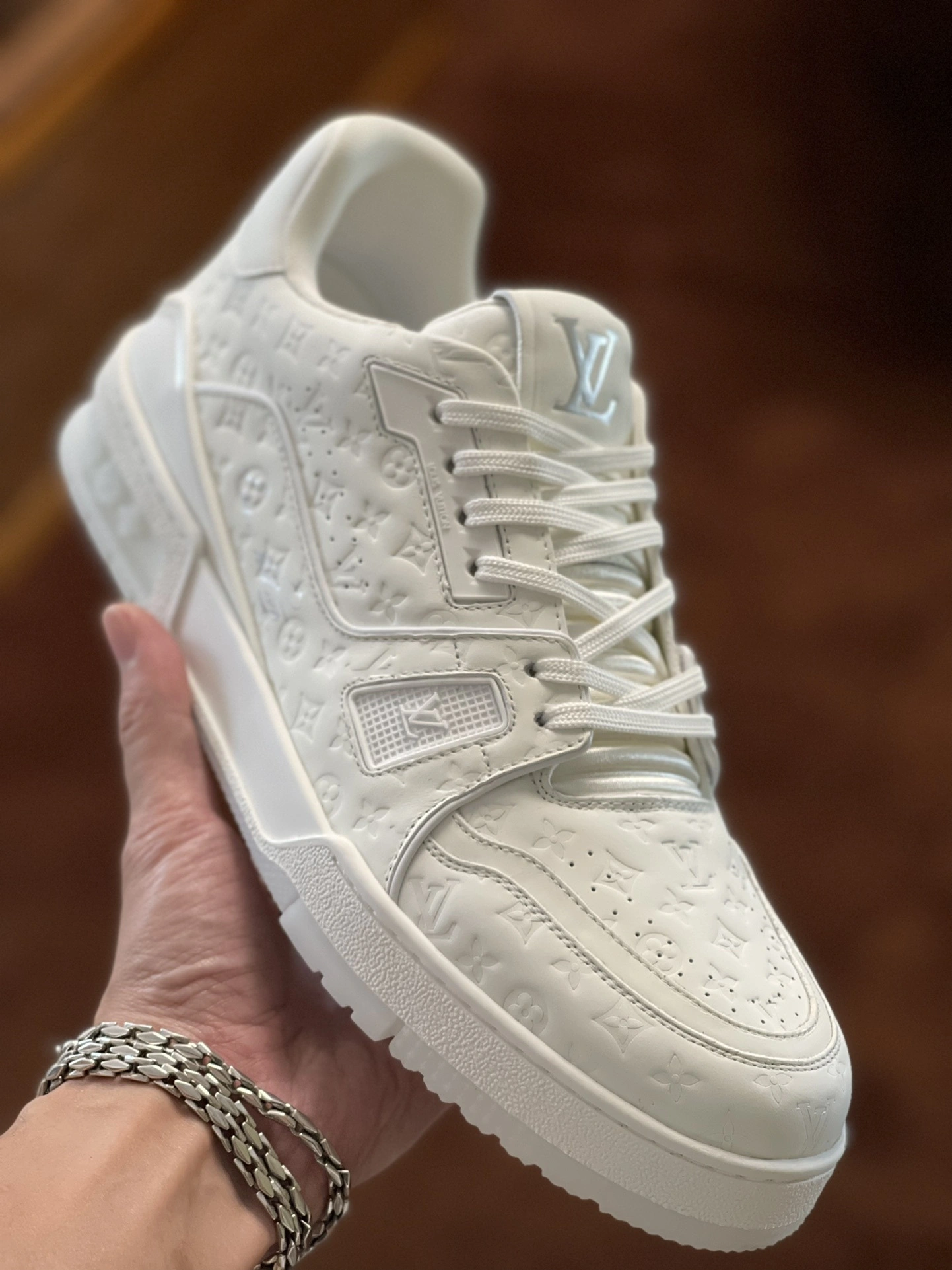 &OOBB— 2022TRAINER item:C-X158B1611