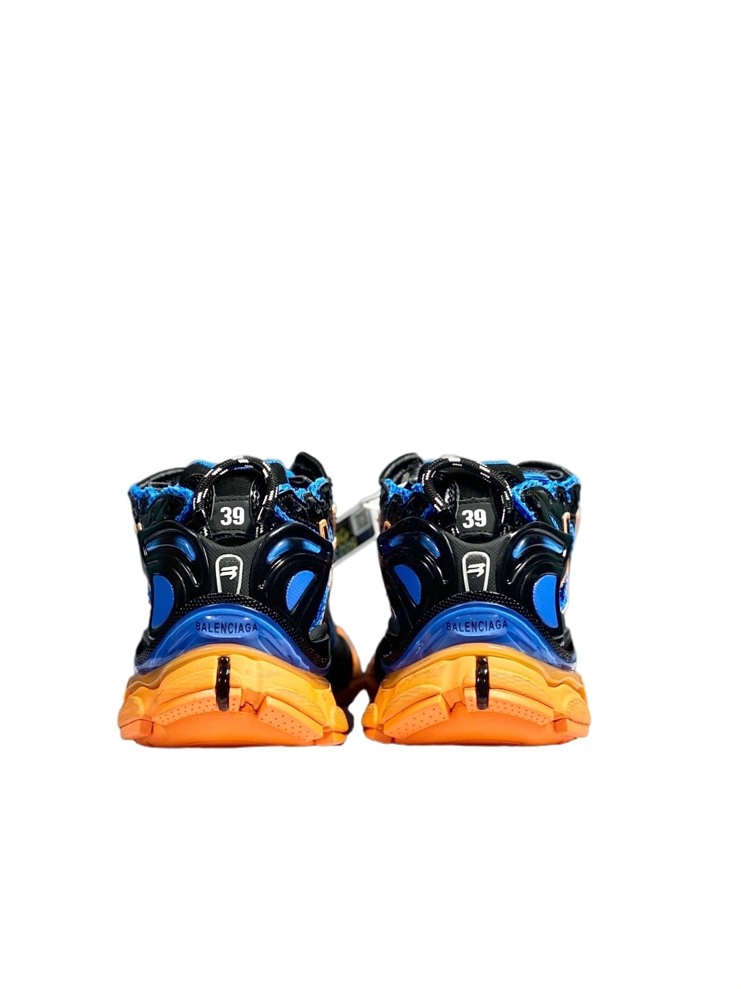 OOBB— 568615W2GN35164 -Runner Demna item:C-X000C0438