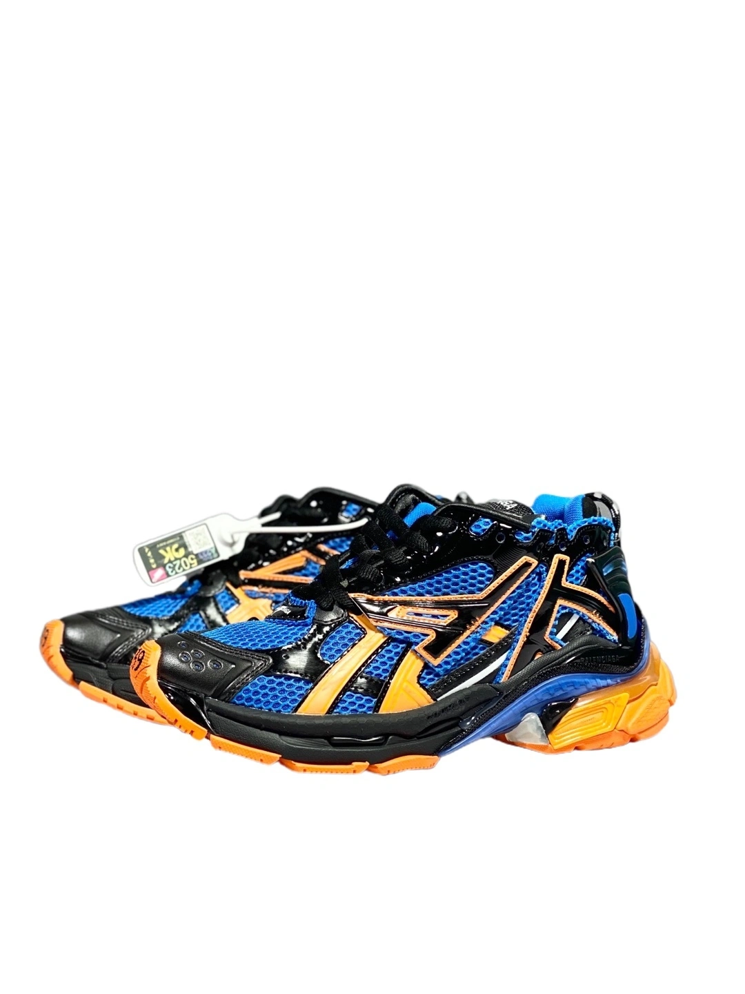 OOBB— 568615W2GN35164 -Runner Demna item:C-X000C0438