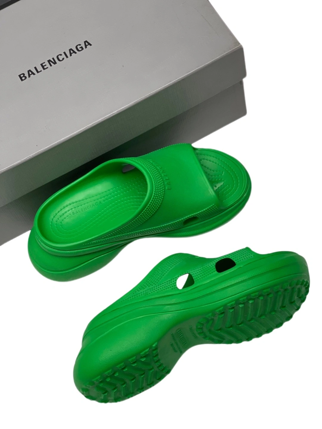 OOBB— 677389W1S8E3033 TPU item:C-X000C0306