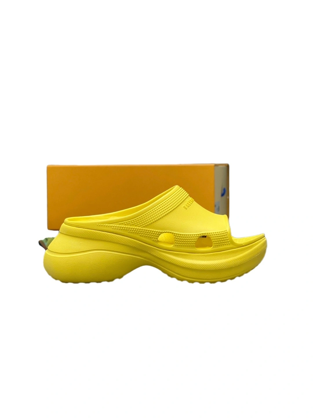 OOBB— 677389W1S8E7000 TPU item:C-X000C0307