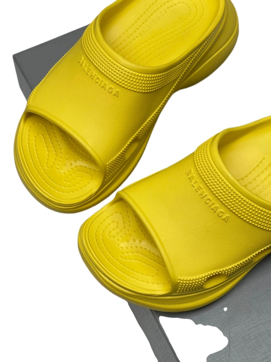 OOBB— 677389W1S8E7000 TPU item:C-X000C0307