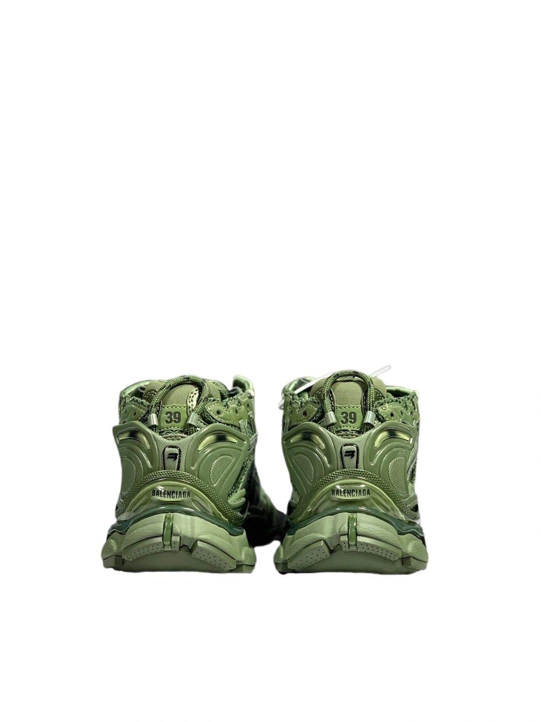 OOBB— 677403W3RB13031-Runner Demna item:C-X000C0443