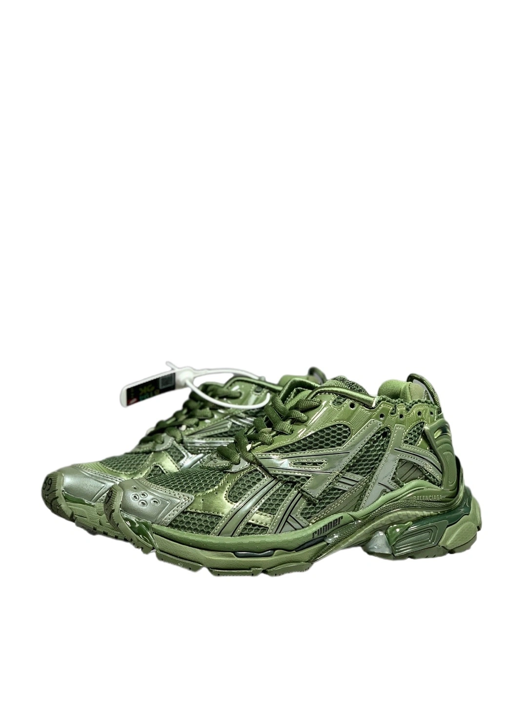 OOBB— 677403W3RB13031-Runner Demna item:C-X000C0443