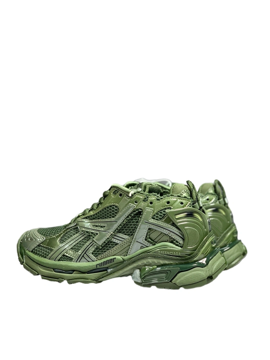 OOBB— 677403W3RB13031-Runner Demna item:C-X000C0443