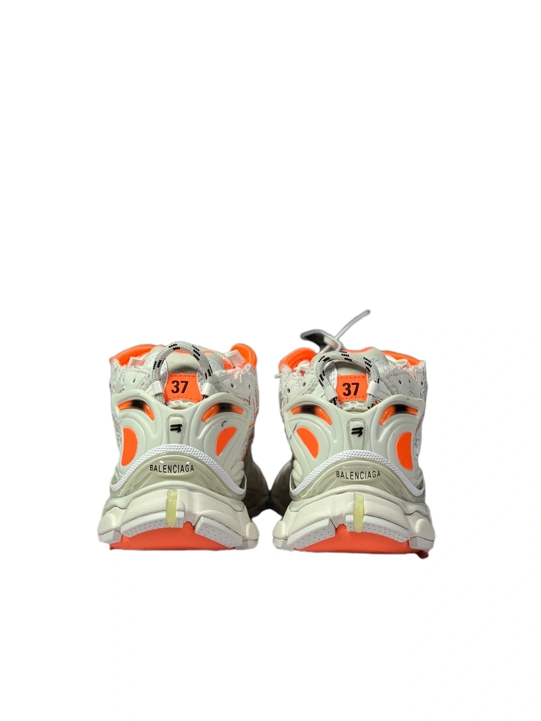 OOBB— 677403W3RBM9770-Runner Demna item:C-X000C0442