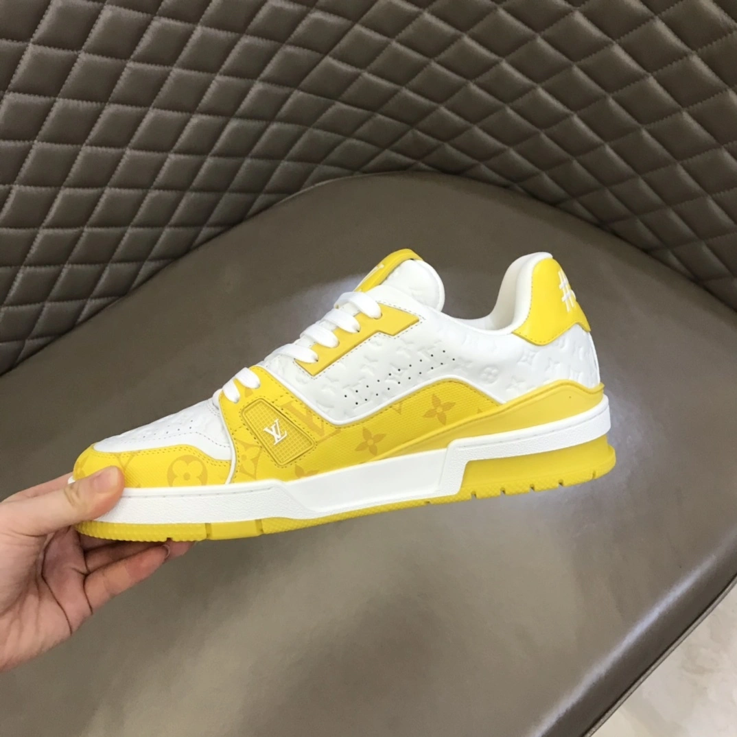 OOBB— BY1604-2022 Trainer item:C-X158B1674