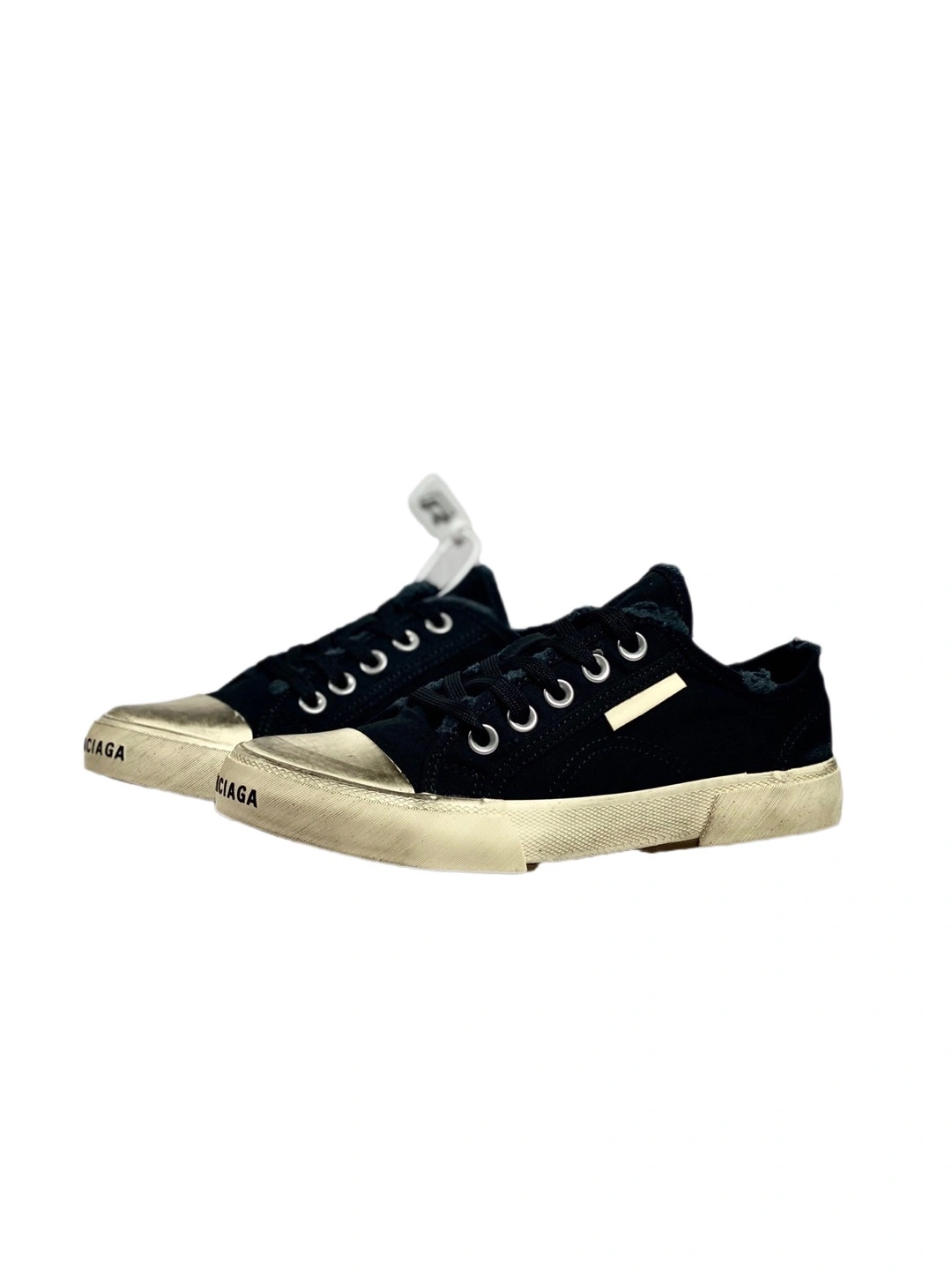 OOBB— Defender Rubber Platform Sneakers 685613W2RA61200 Defender item:C-X000C0401