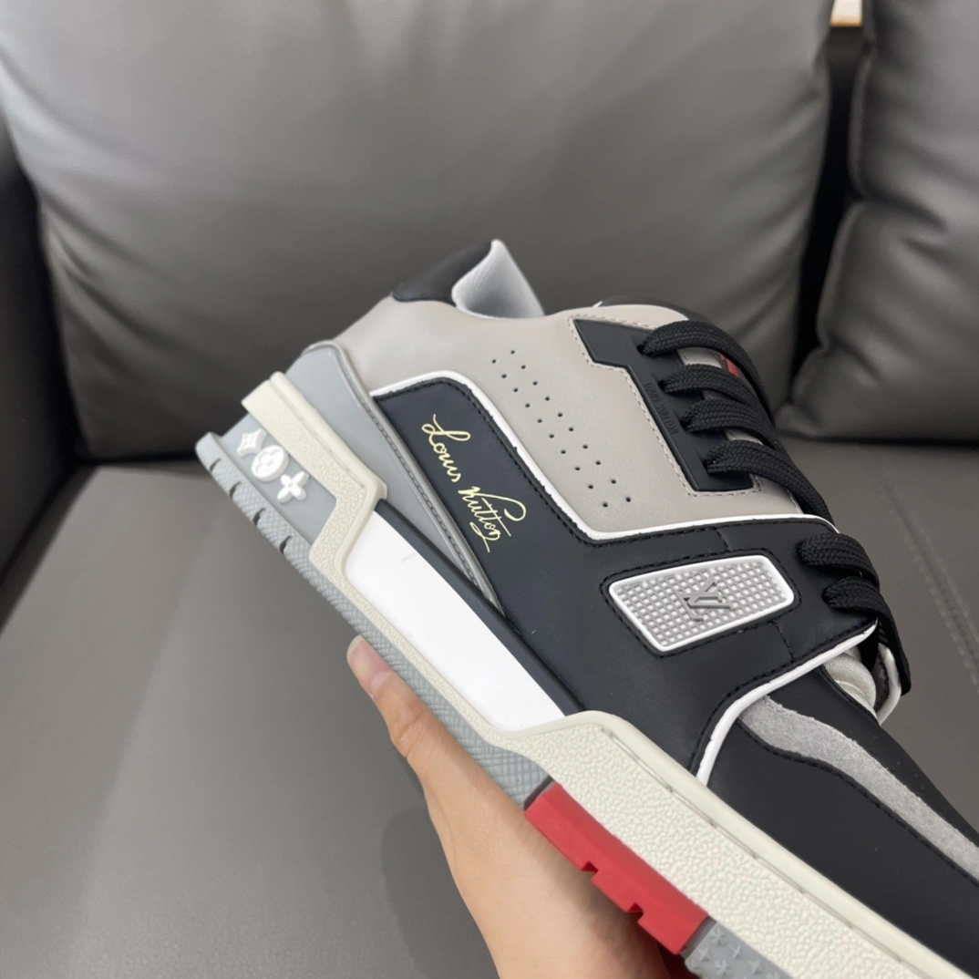 &OOBB— FY4394 Trainer item:C-X230B1666