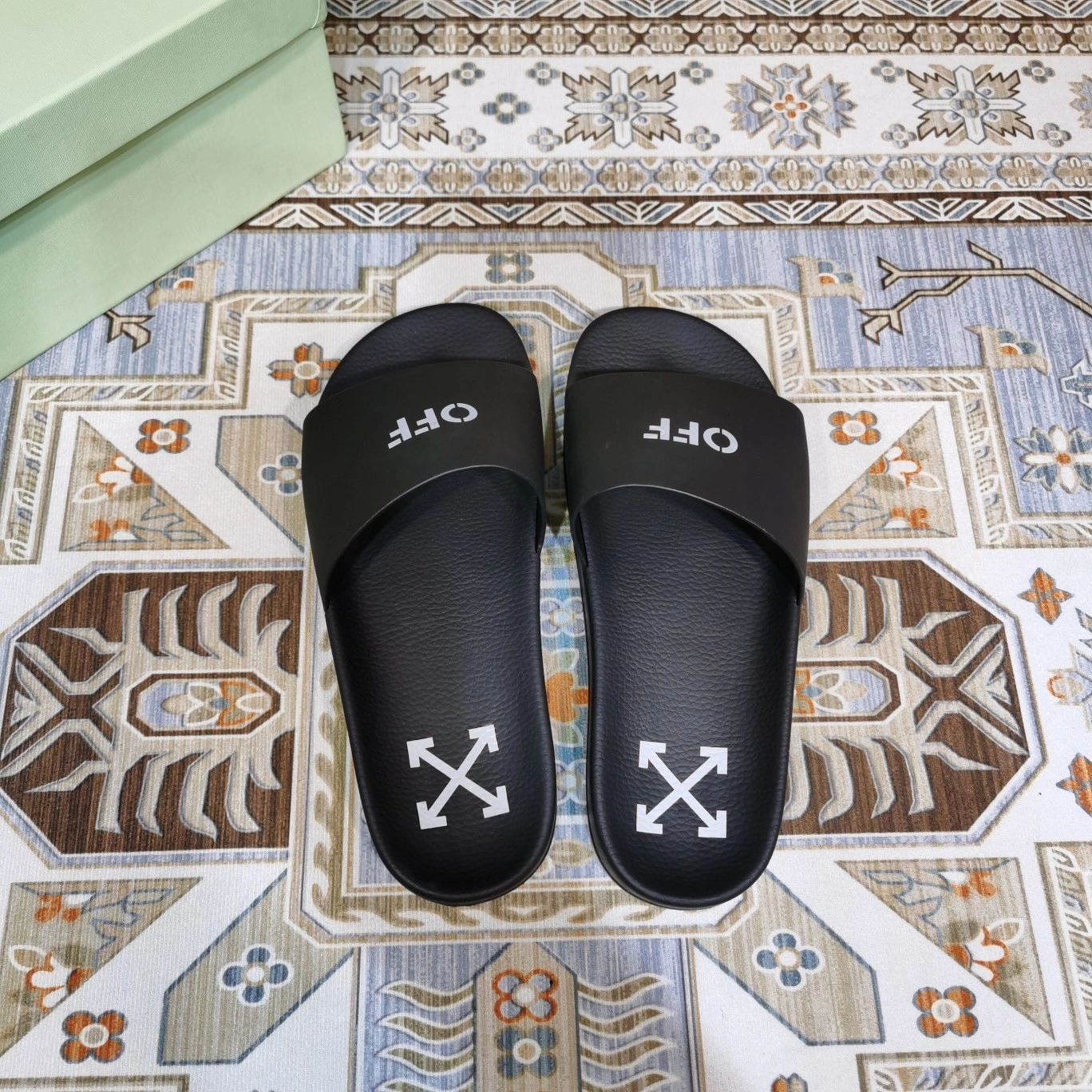&Off Whit5 OWIC002R21PLA0011001 sheepskin item:DT-X543E1630