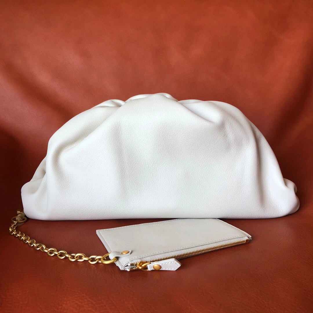 &POUCH buttermilk skin 576227VBIU52030, counters quality item: 086I134B1280I1459
