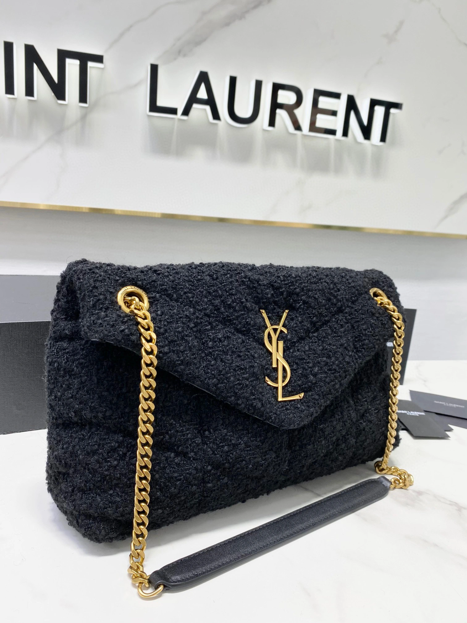 Paris 577475 item:B-B000B2433