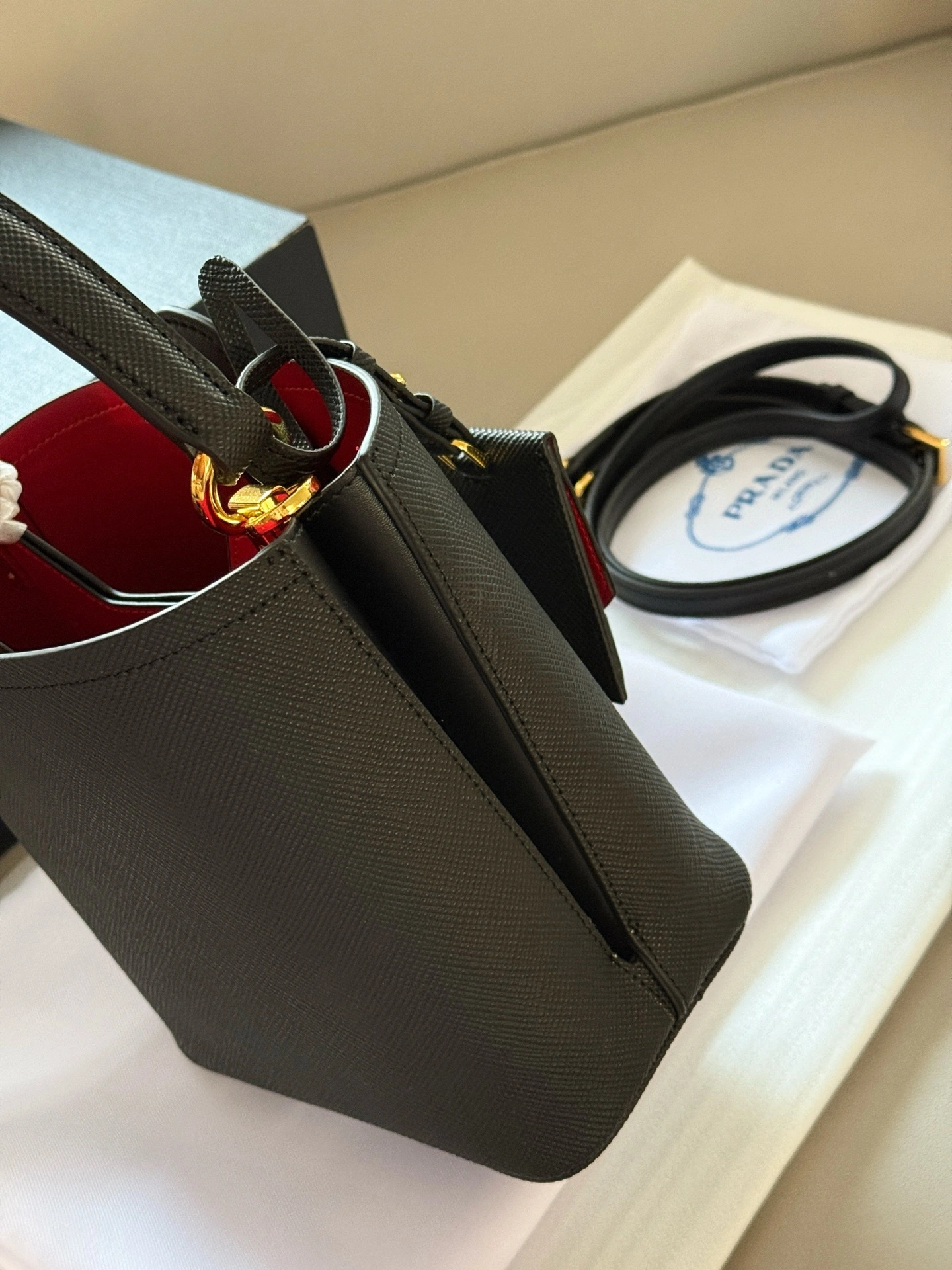 Pr141 1BA217-2ERX-F0LJ4 cowhide item:ET-B264L0904T