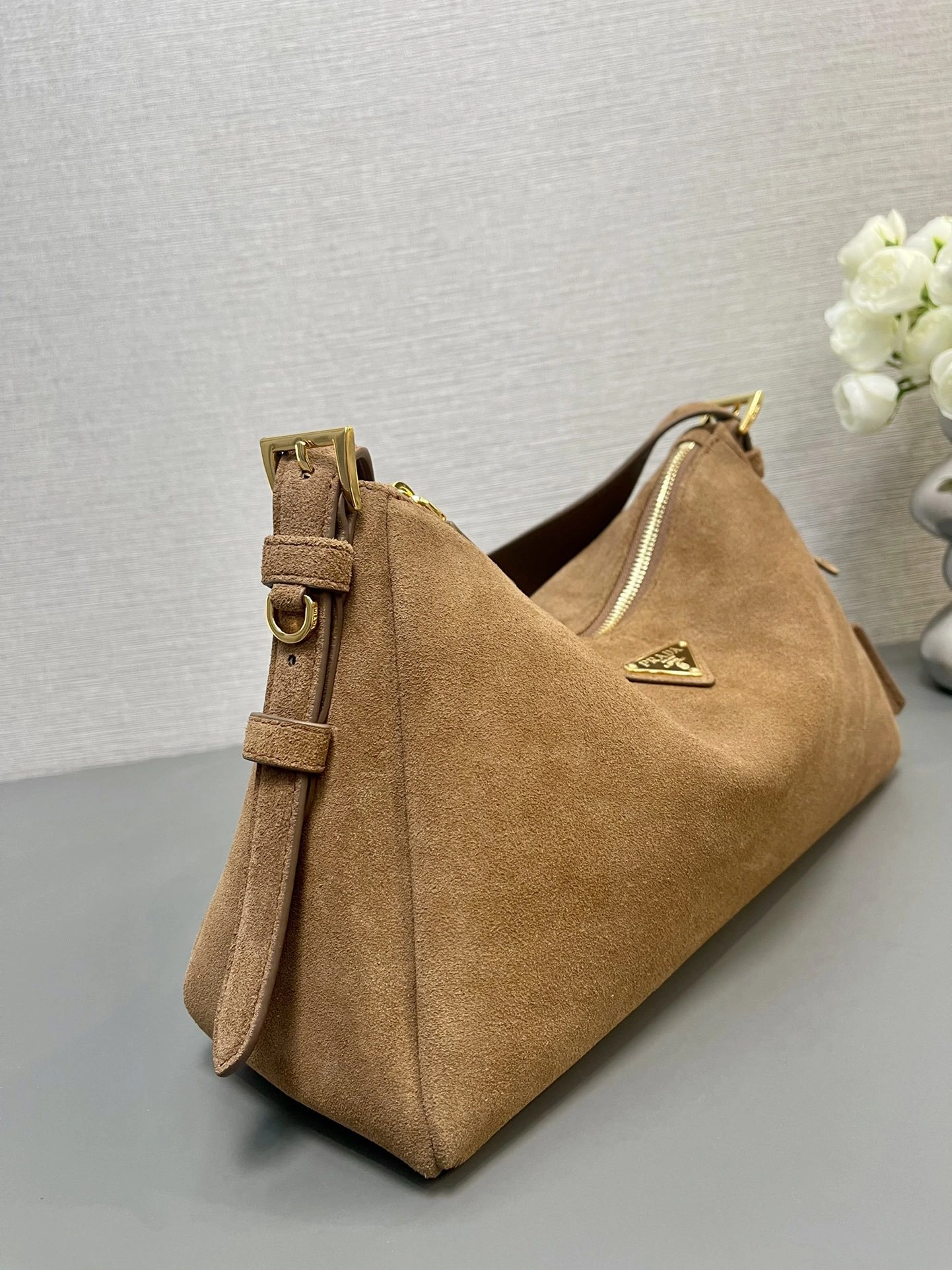 MOMO-- Pr141 1BC229_2C4S_F0401_V_LVM high quality version Aimee cowhide item:D-B993K2028