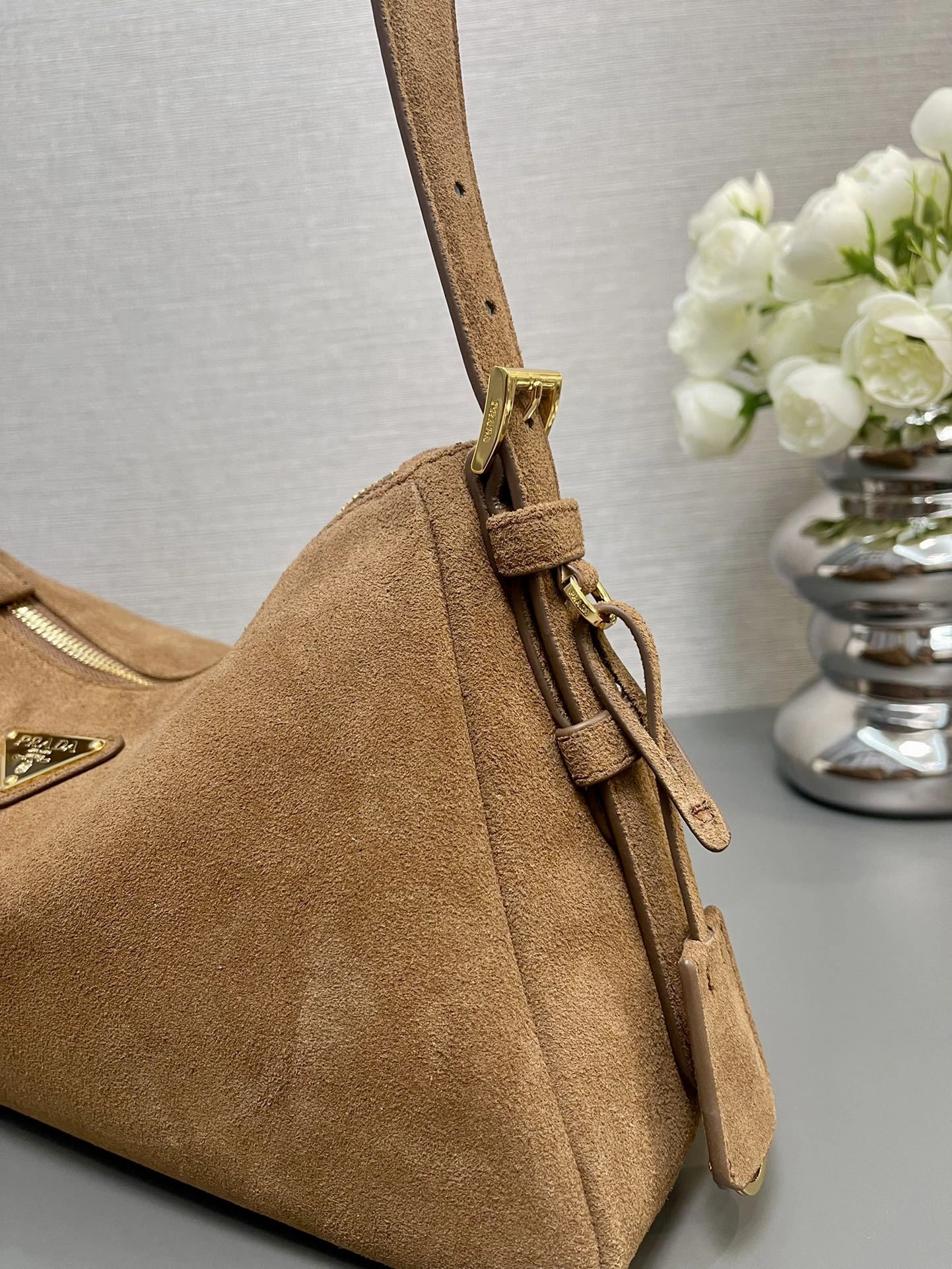 MOMO-- Pr141 1BC229_2C4S_F0401_V_LVM high quality version Aimee cowhide item:D-B993K2028
